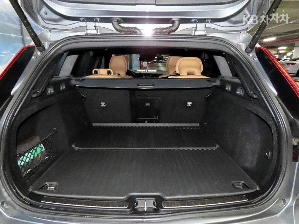Volvo V60 CC(Второ поколение)B5 AWD Pro - 17