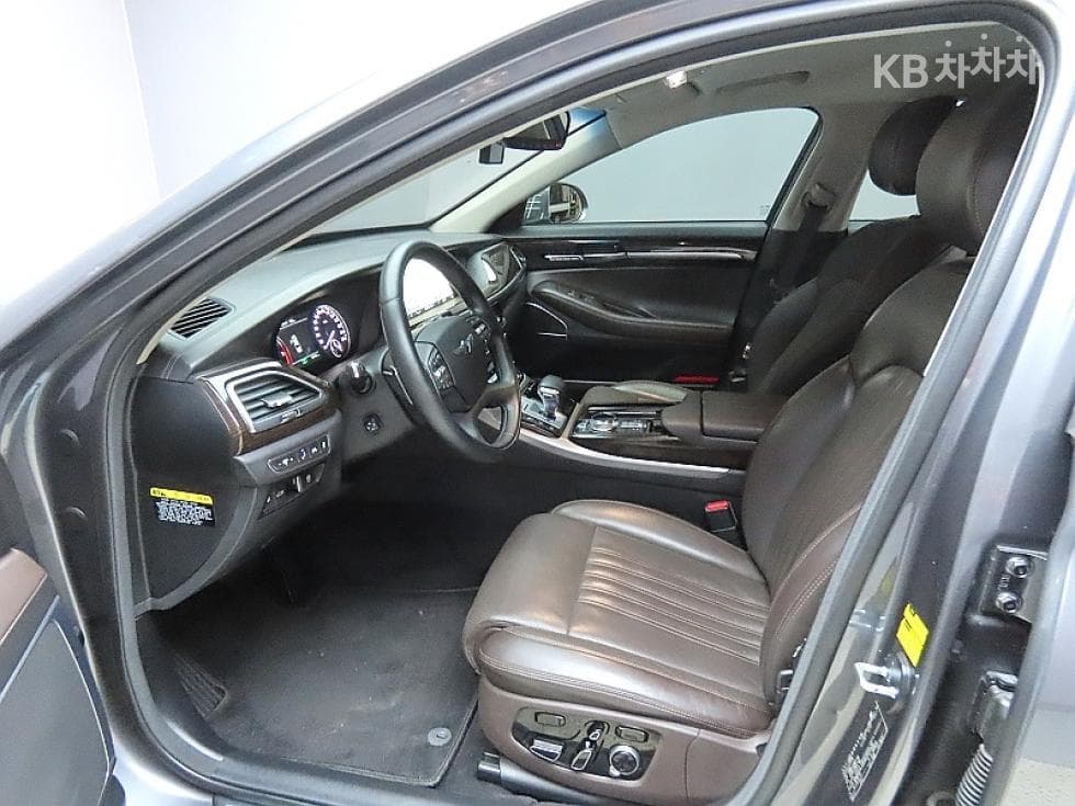 Genesis EQ9003.8 GDI AWD Premium Luxury - 10