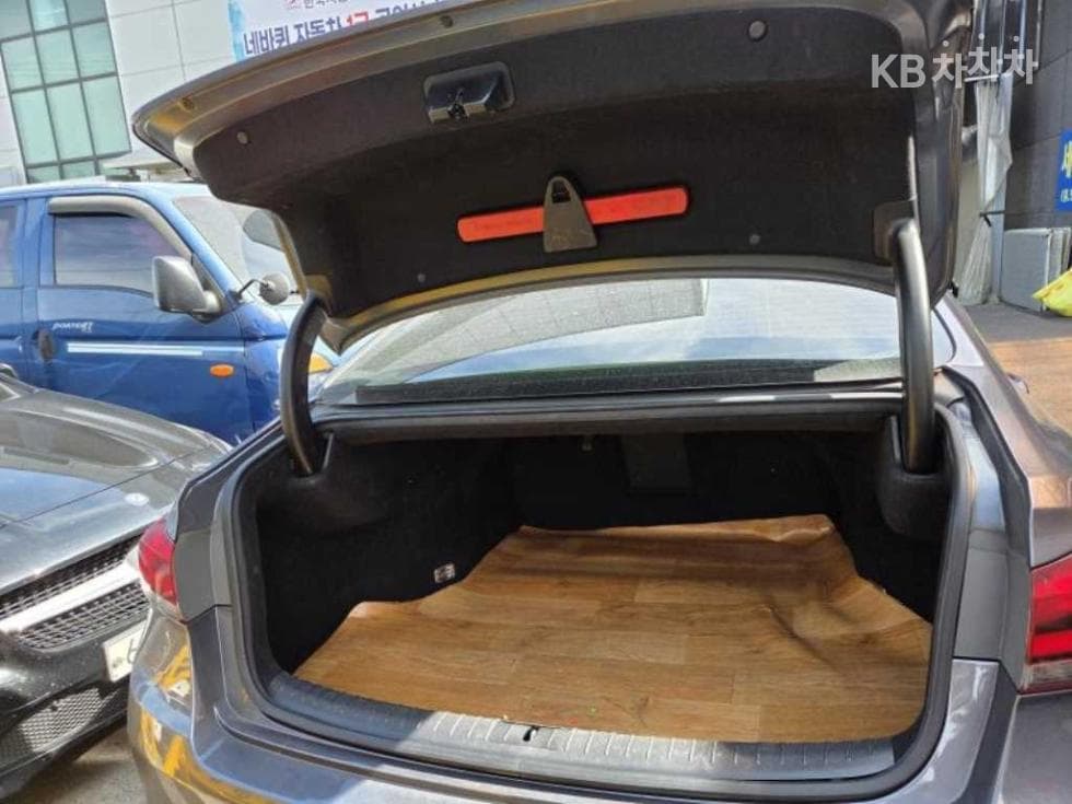 Hyundai GenesisDHG330 Premium - 17