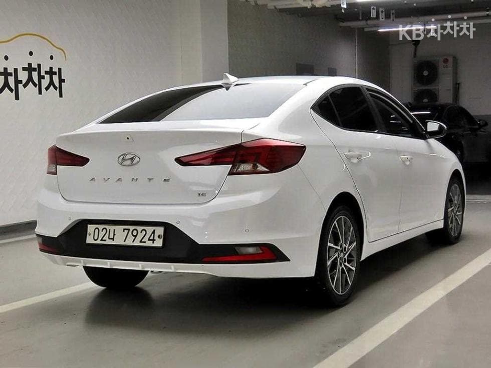 Hyundai The New (facelift) Avante (Elantra) ADSmartstream G1.6 Smart초이스 - 4