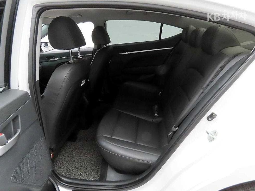 Hyundai The New (facelift) Avante (Elantra) ADSmartstream G1.6 Smart초이스 - 14