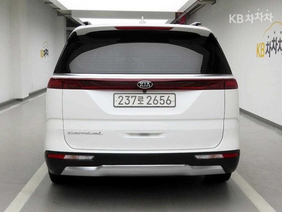 Kia Carnival 4th generationD2.2 9-seater Noblesse - 3