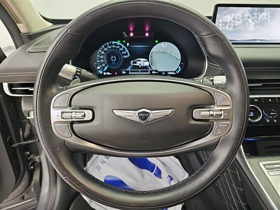 Genesis GV802.5 Turbo Gasoline AWD - 9