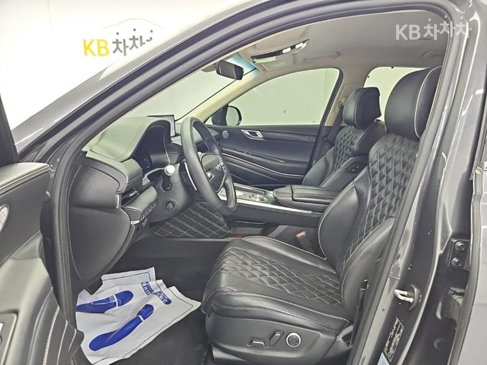 Genesis GV802.5 Turbo Gasoline AWD - 11