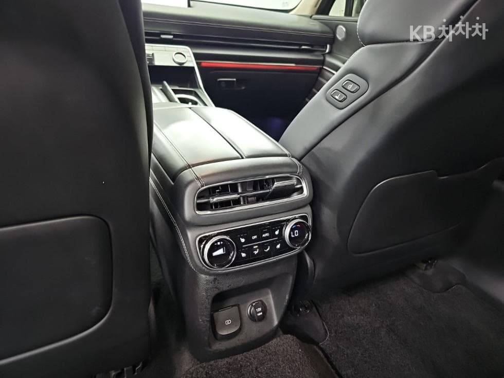 Genesis GV802.5 Turbo Gasoline AWD - 13