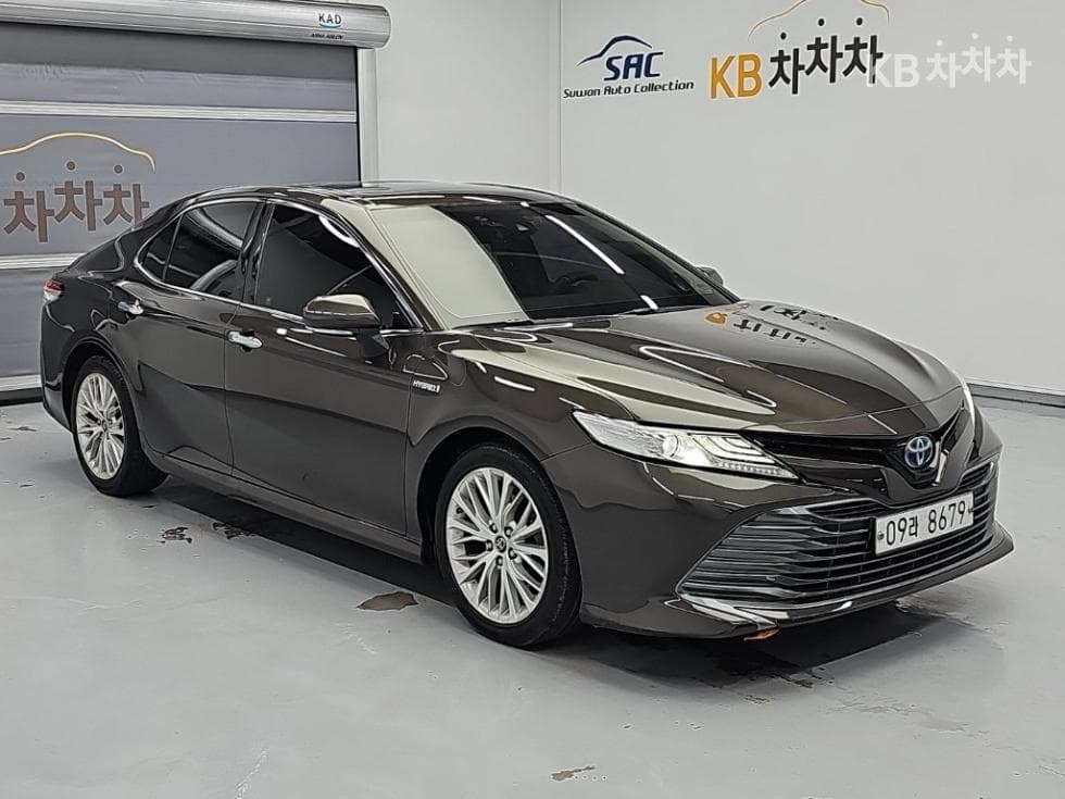 Toyota Camry XV702.5L хибрид Стандартен - 4
