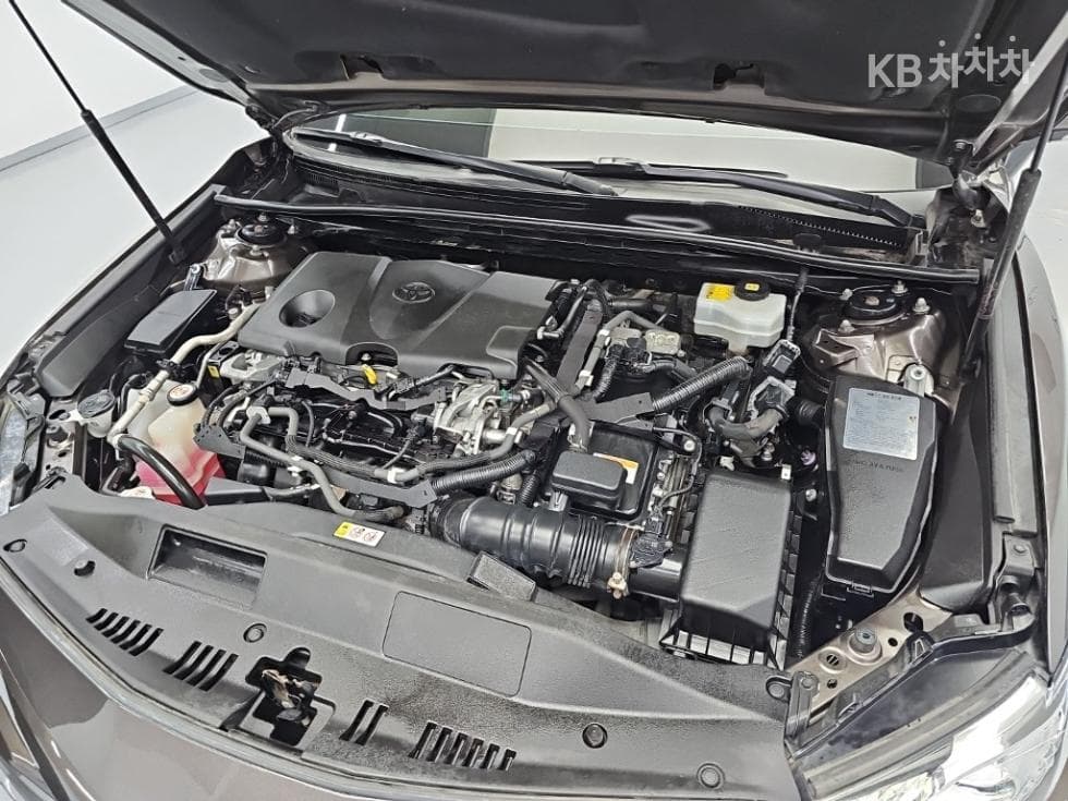 Toyota Camry XV702.5L хибрид Стандартен - 5