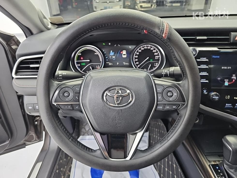 Toyota Camry XV702.5L хибрид Стандартен - 9