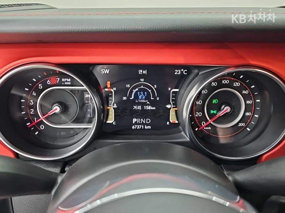 지프 랭글러 (JL)2.0 루비콘 2도어 Стандартен - 6