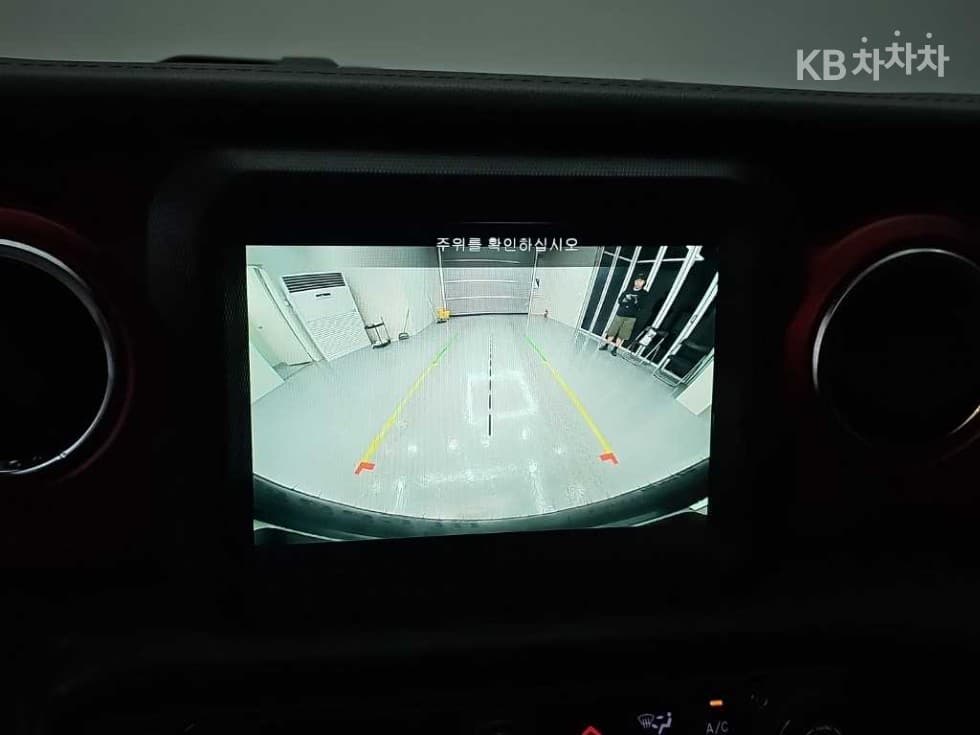 지프 랭글러 (JL)2.0 루비콘 2도어 Стандартен - 15