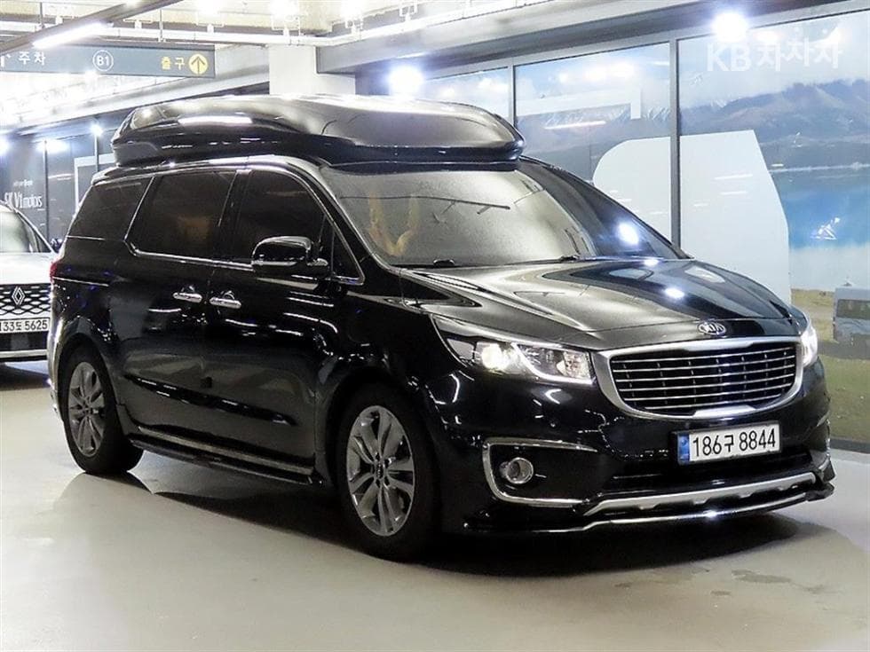 Киа All New Канивал 9-местен 2.2 Дизел Висок Лимузин (Канивал) Лукс - Image 1