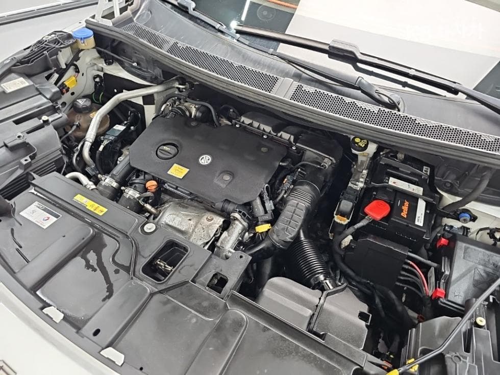 Peugeot 50081.5 Blue HDi GT - 5