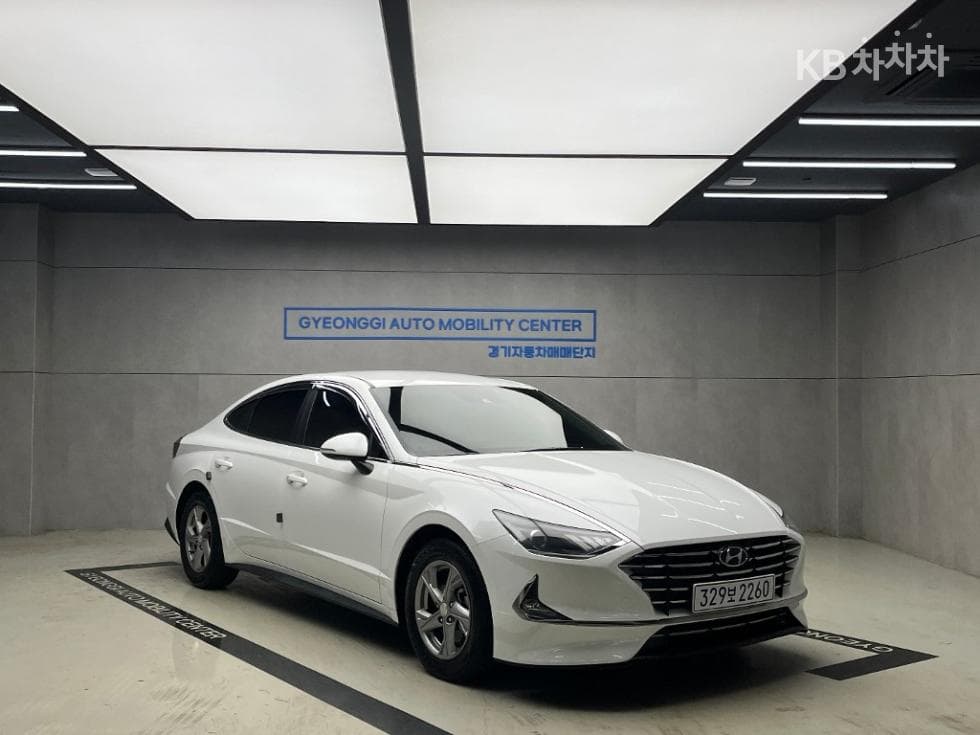 Хюндай Соната (DN8) 2.0 LPG Рент-а-кар Стил - Image 1