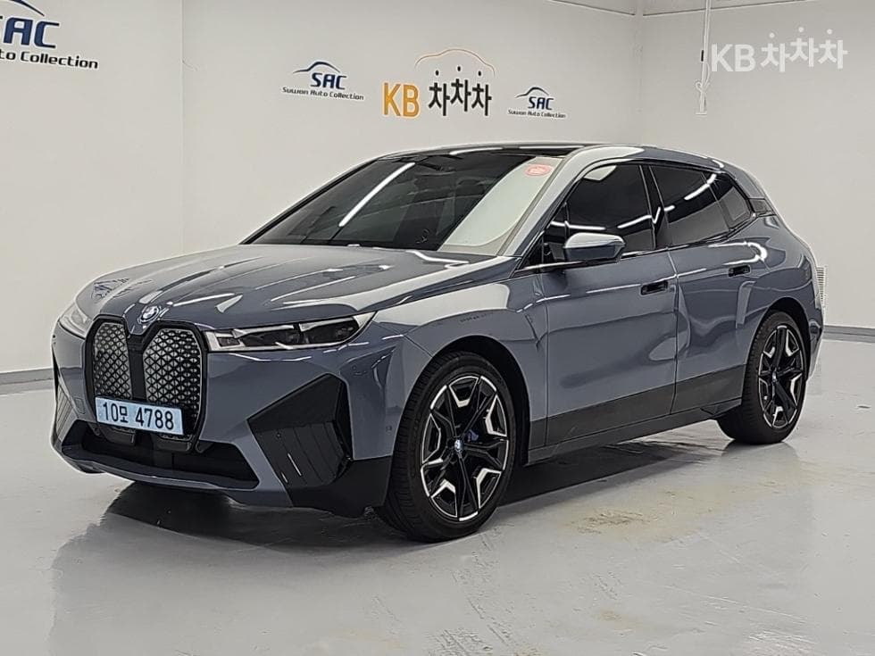 BMW iX(i20) xDrive50 Sport Plus - Image 1