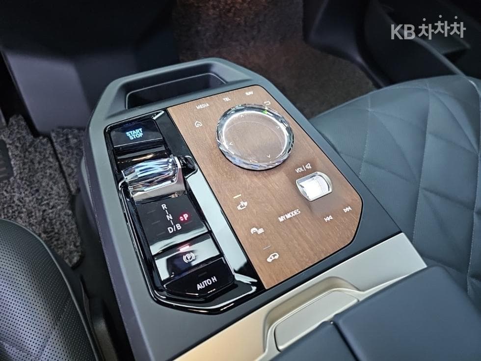BMW iX(i20)xDrive50 Sport Plus - 8