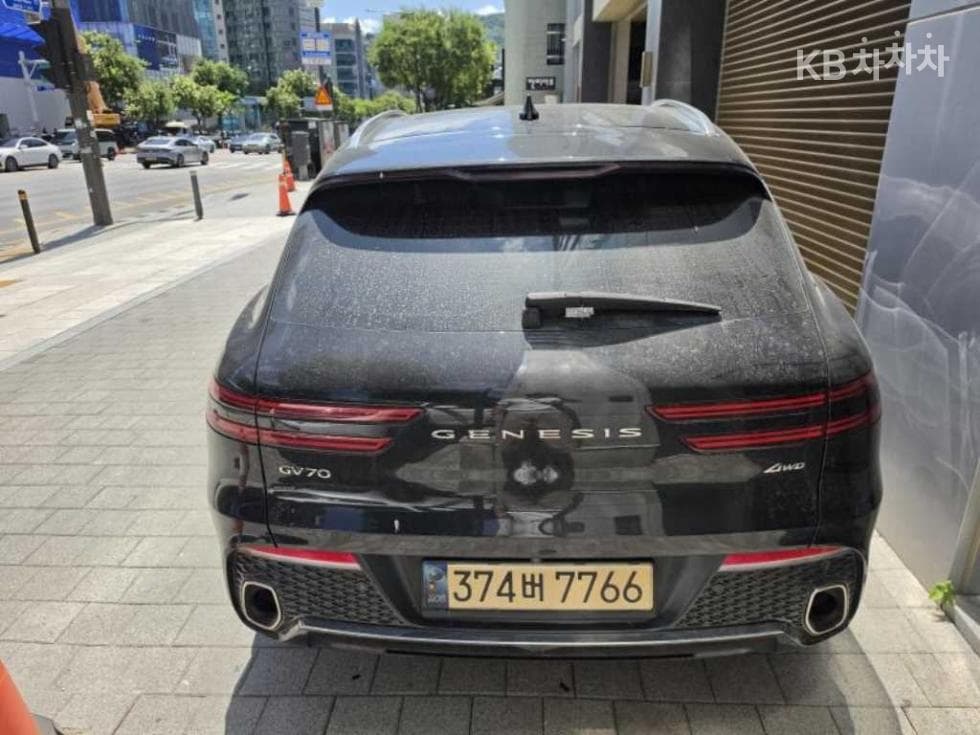 Genesis GV70Gasoline 2.5T AWD - 2