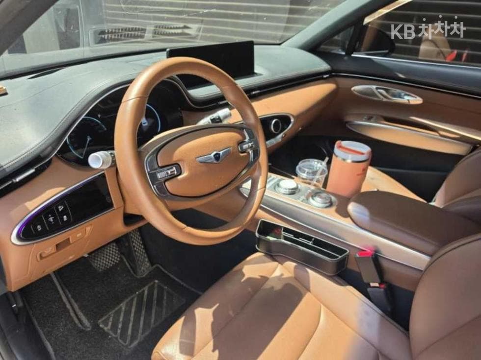 Genesis GV70Gasoline 2.5T AWD - 7