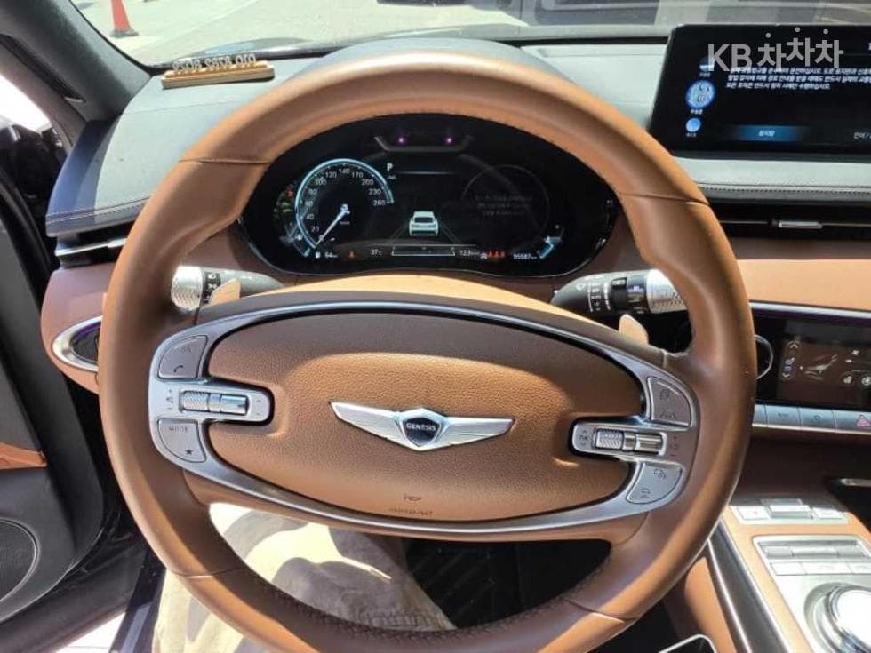 Genesis GV70Gasoline 2.5T AWD - 8