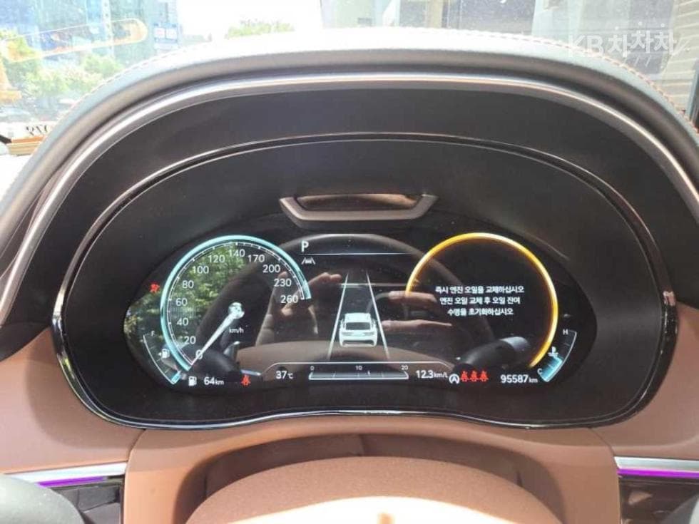 Genesis GV70Gasoline 2.5T AWD - 9