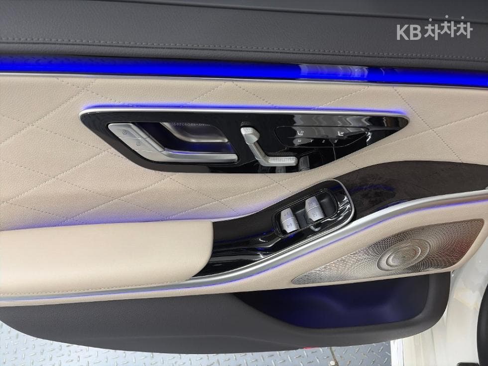 Mercedes-Benz Нов S-КласS500L 4MATIC W222 - 13