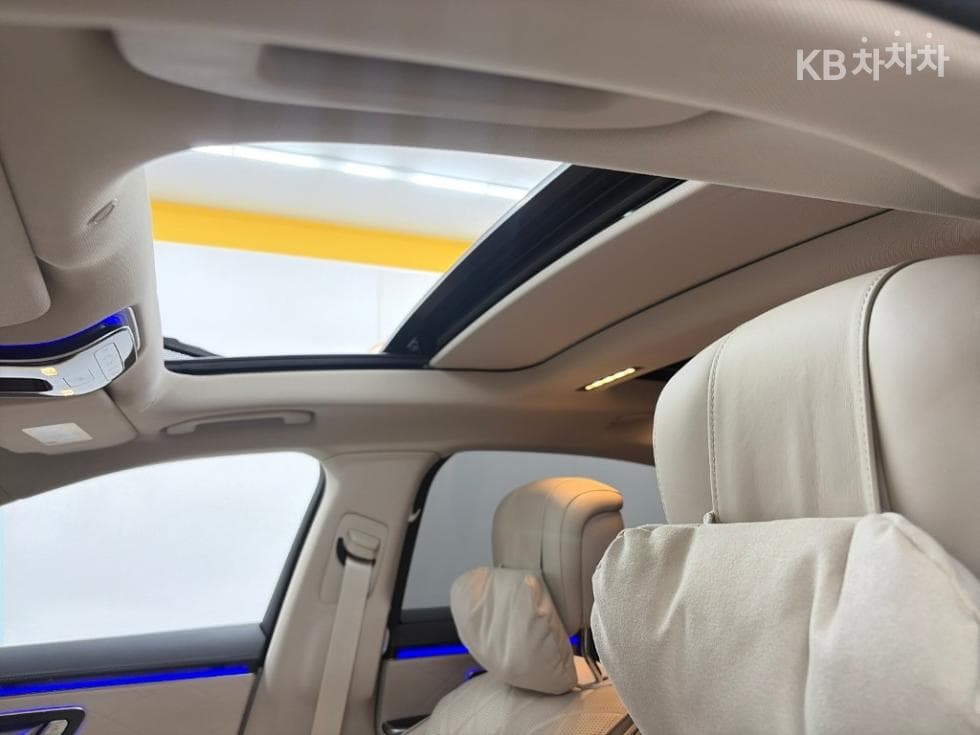 Mercedes-Benz Нов S-КласS500L 4MATIC W222 - 17