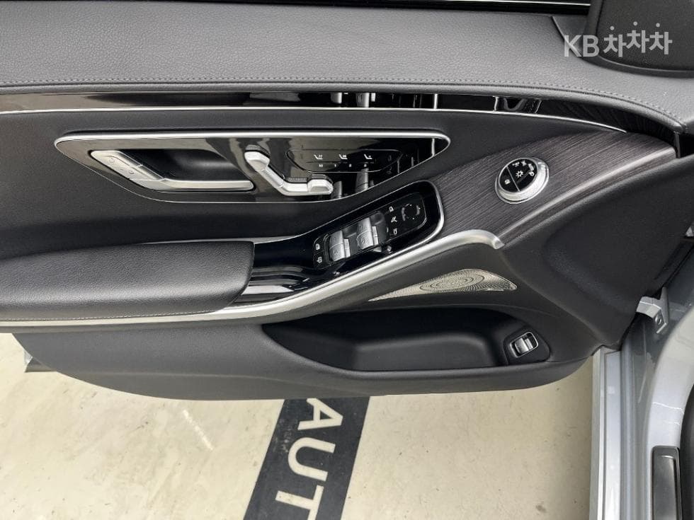 Mercedes-Benz Нов S-КласS350 d W222 - 11