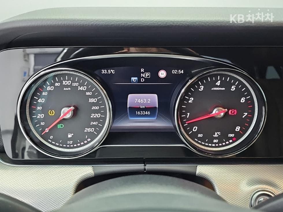Mercedes-Benz Нов E-КласE200 Авангард W214 - 6