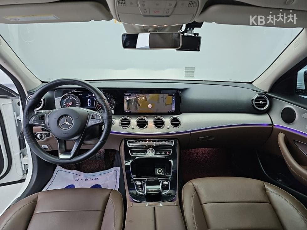 Mercedes-Benz Нов E-КласE200 Авангард W214 - 7
