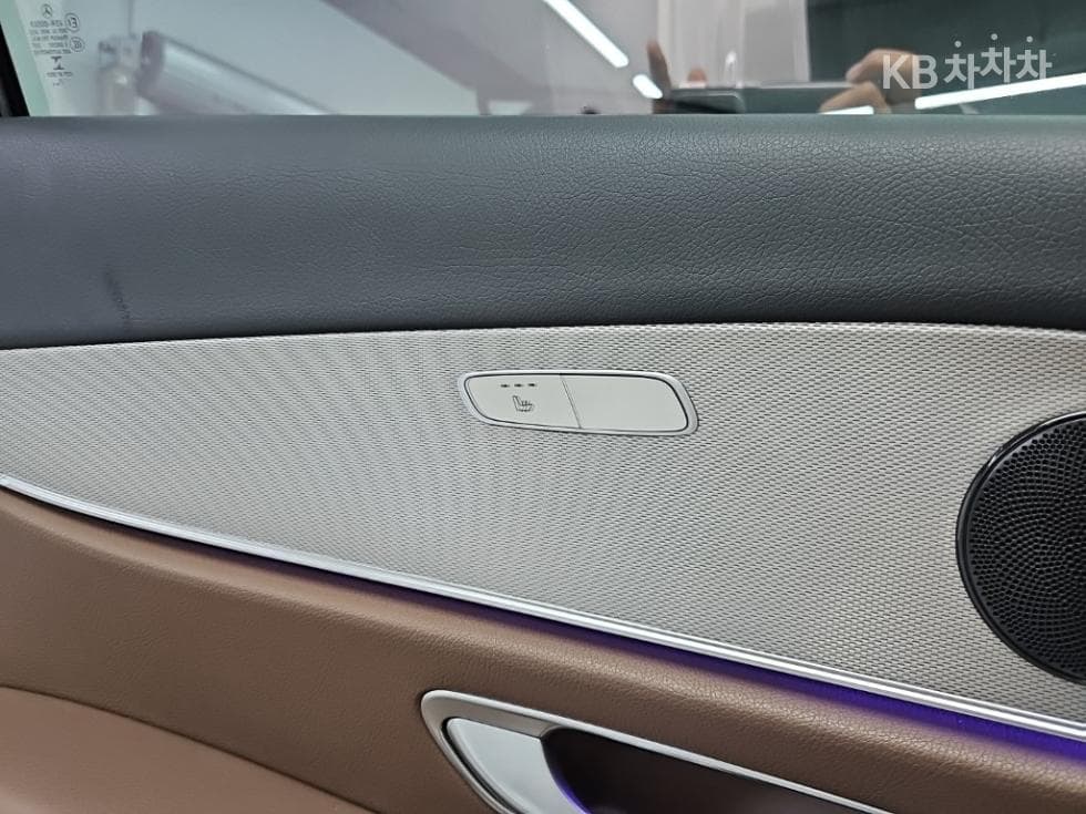 Mercedes-Benz Нов E-КласE200 Авангард W214 - 13