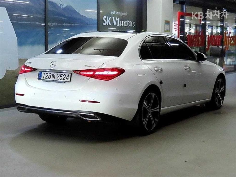 Mercedes-Benz C-Клас 6세대(W206)C300 4Matic Avantgarde - 4