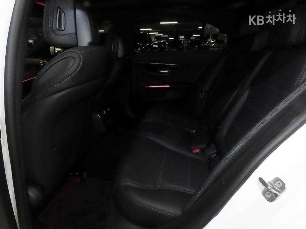 Mercedes-Benz C-Клас 6세대(W206)C300 4Matic Avantgarde - 7