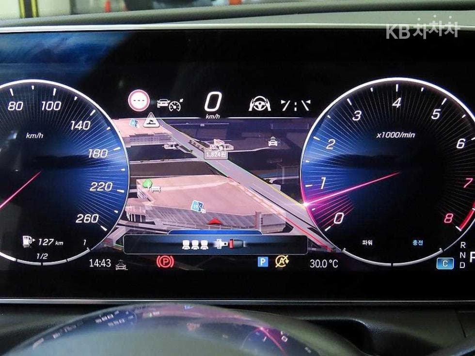 Mercedes-Benz C-Клас 6세대(W206)C300 4Matic Avantgarde - 9