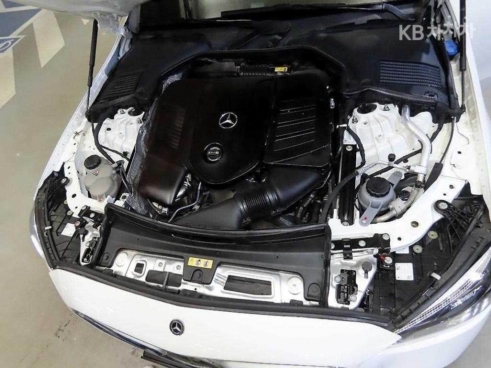 Mercedes-Benz C-Клас 6세대(W206)C300 4Matic Avantgarde - 19