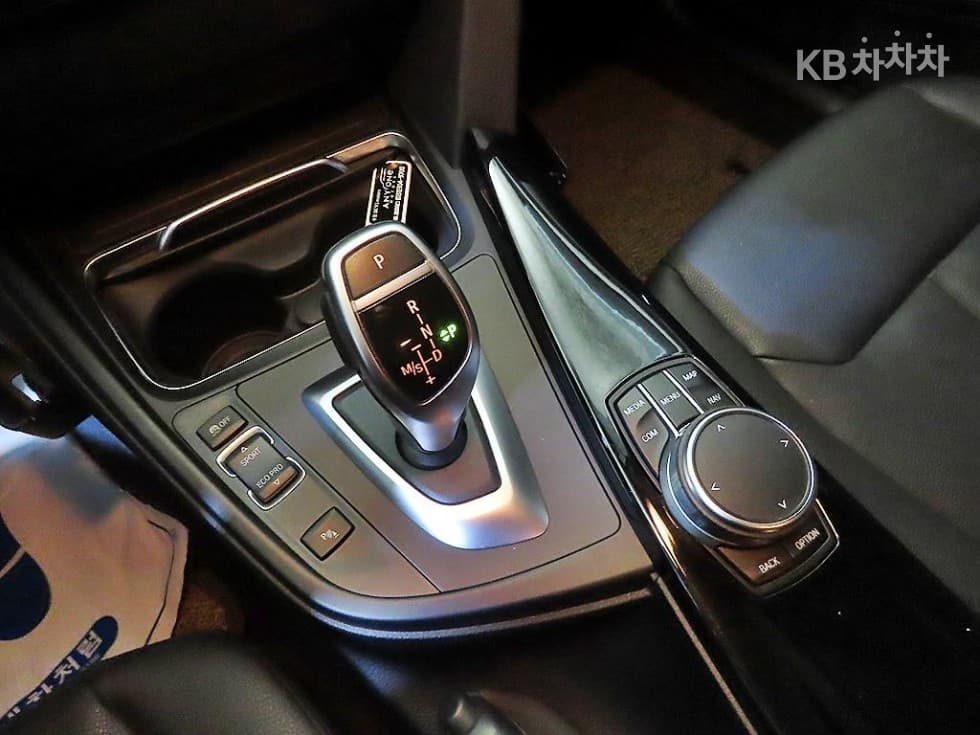 BMW Gran Turismo3 Серия GT 320d F34 xDrive - 12