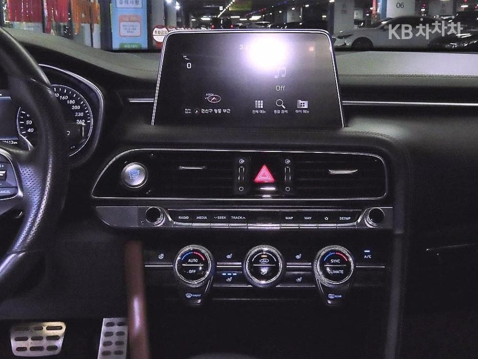Genesis G702.0T AWD Supreme - 11