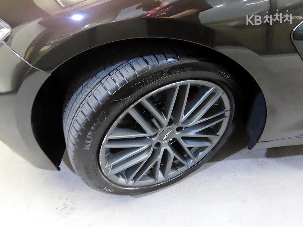 Genesis G702.0T AWD Supreme - 20