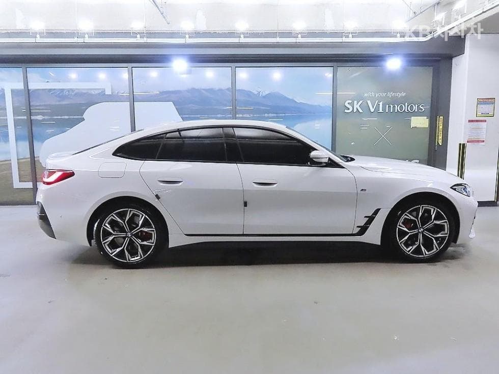 BMW 4시리즈 (G22)420d Gran Coupe M Sport First Edition - 3