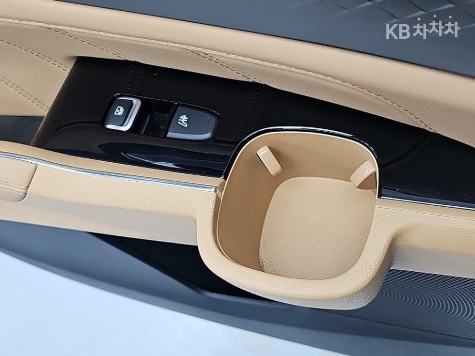 Киа The New (фейслифт) Sorento MQ42.2 Дизел AWD Signature - 14