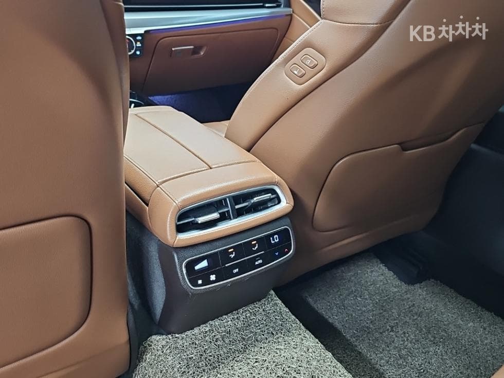 Дженезис G80(RG3)2.5 Турбо Бензин Директ Инжекция 2WD - 13