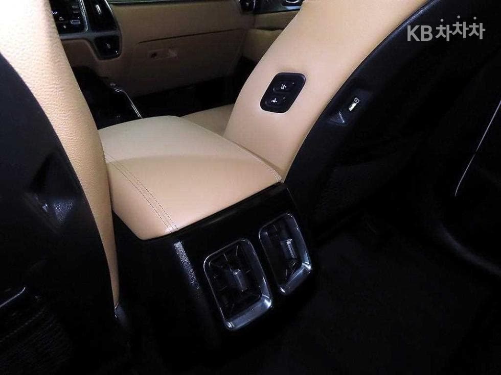 Киа Sorento 4-то поколение2.2 Дизел 2WD Noblesse - 13
