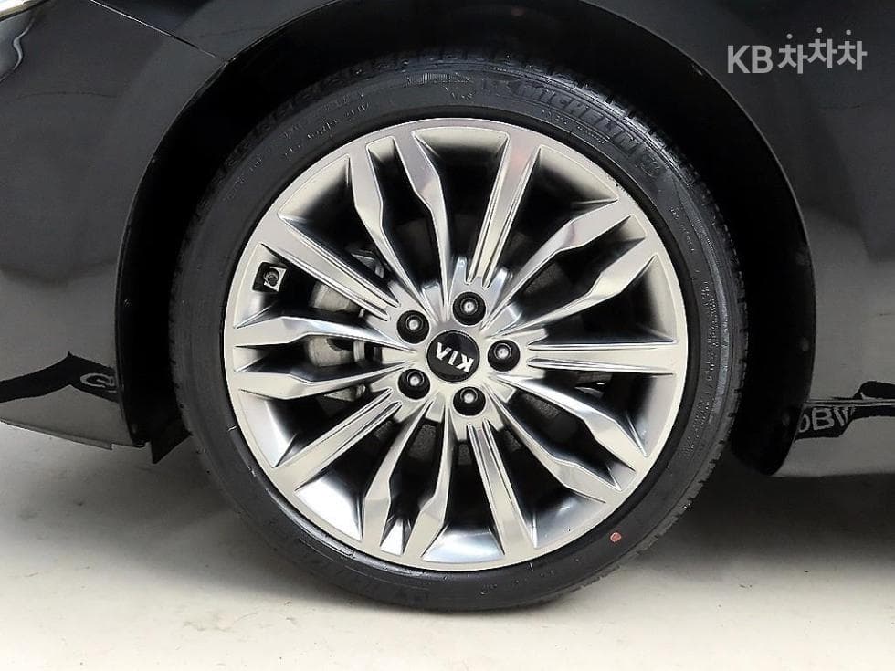 Киа K7 Premiere3.0 GDi Signature - 19
