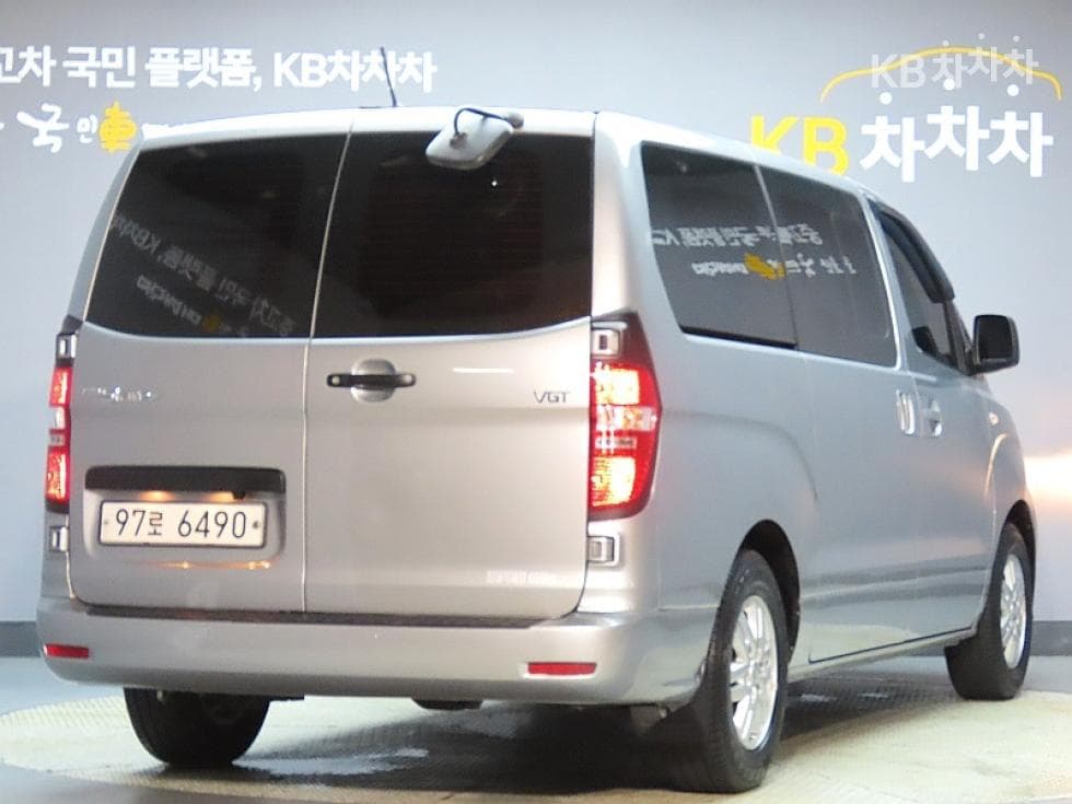 Hyundai The New (facelift) 그랜드 Star렉스Van 5-seater Modern - 2
