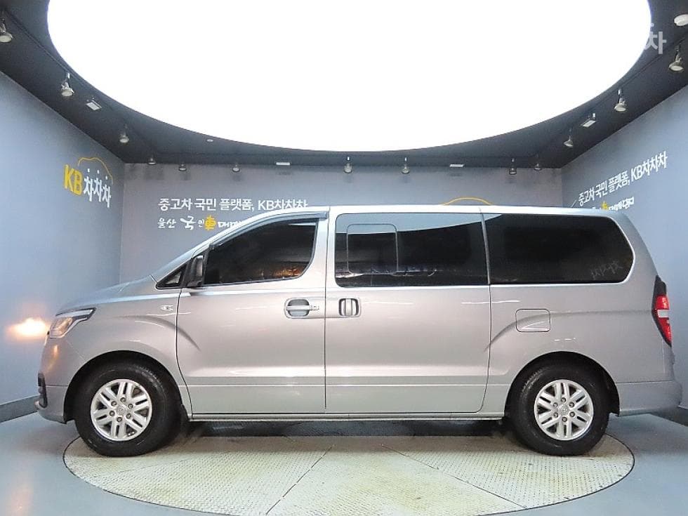 Hyundai The New (facelift) 그랜드 Star렉스Van 5-seater Modern - 5