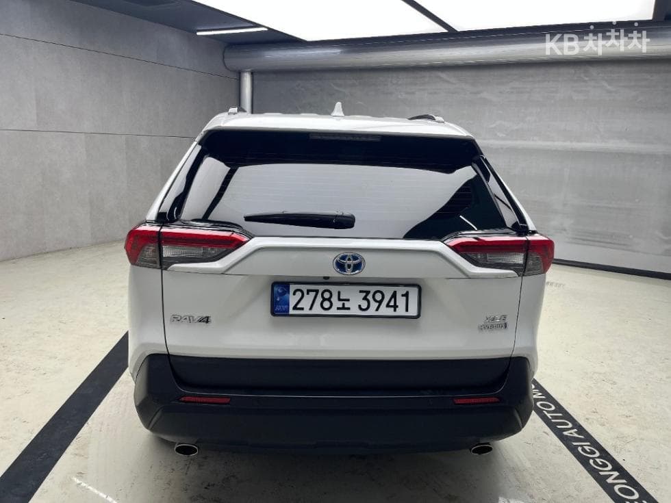 Toyota Нов RAV42.5L хибрид 2WD XLE - 3