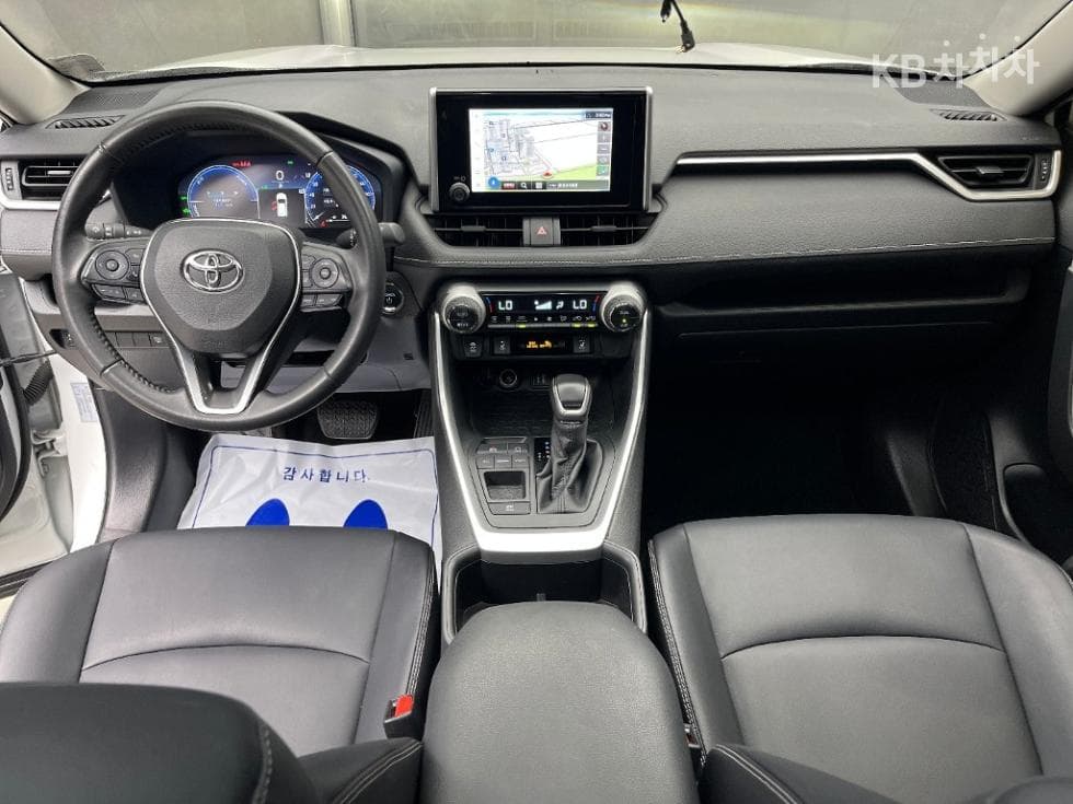 Toyota Нов RAV42.5L хибрид 2WD XLE - 7