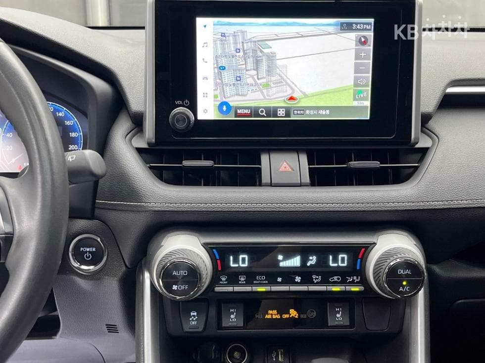 Toyota Нов RAV42.5L хибрид 2WD XLE - 12