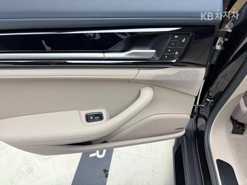 Porsche 파나메라 (972)2.9 4 E-Hybrid Стандартен - 13