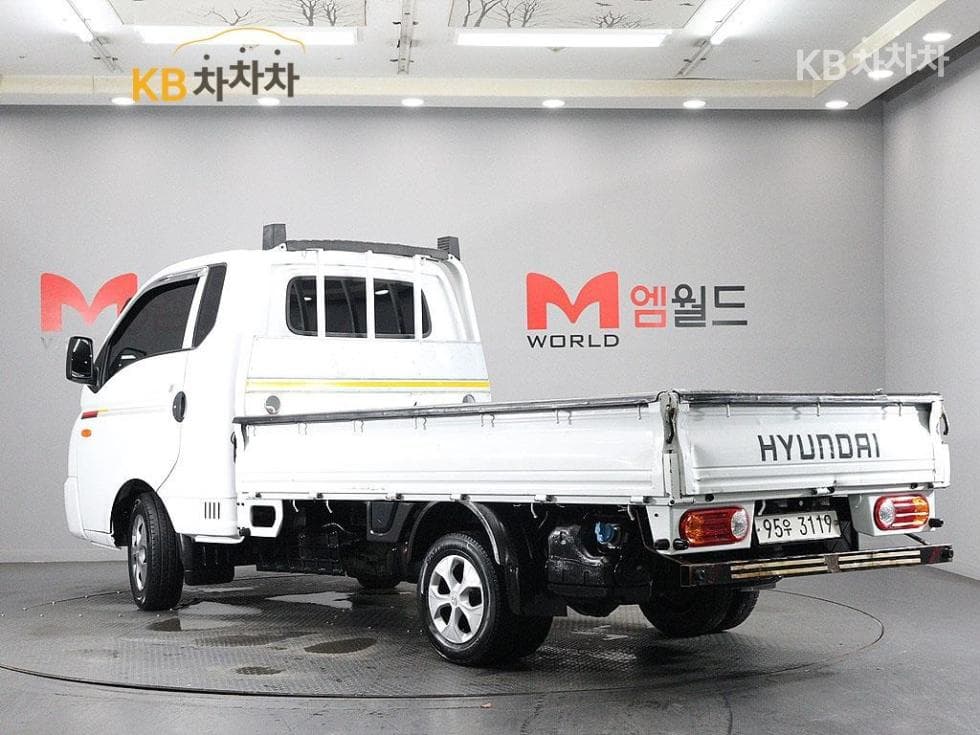 Hyundai Porter 2Extra Long Super Cab CRDi Smart - 4