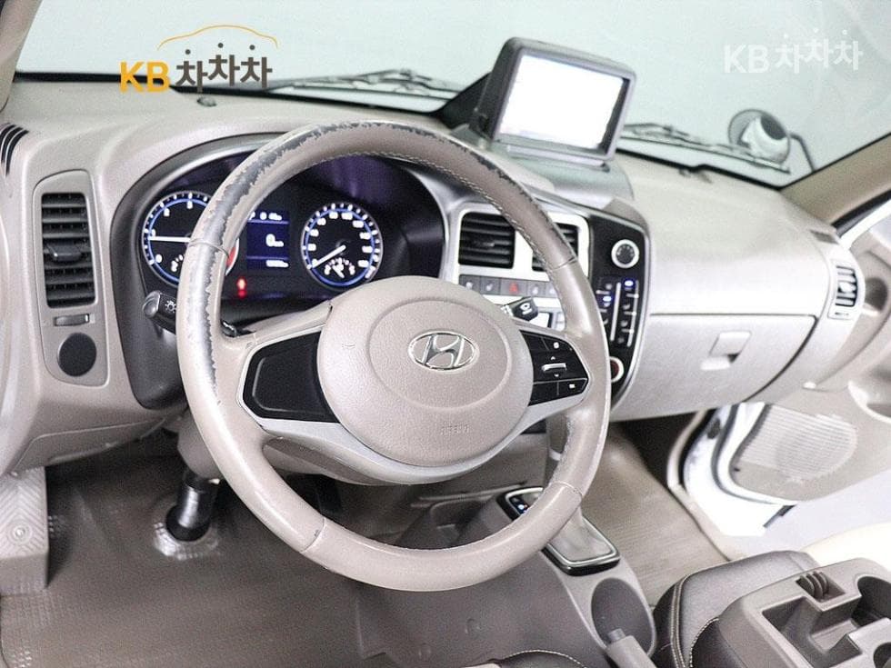 Hyundai Porter 2Extra Long Super Cab CRDi Smart - 14