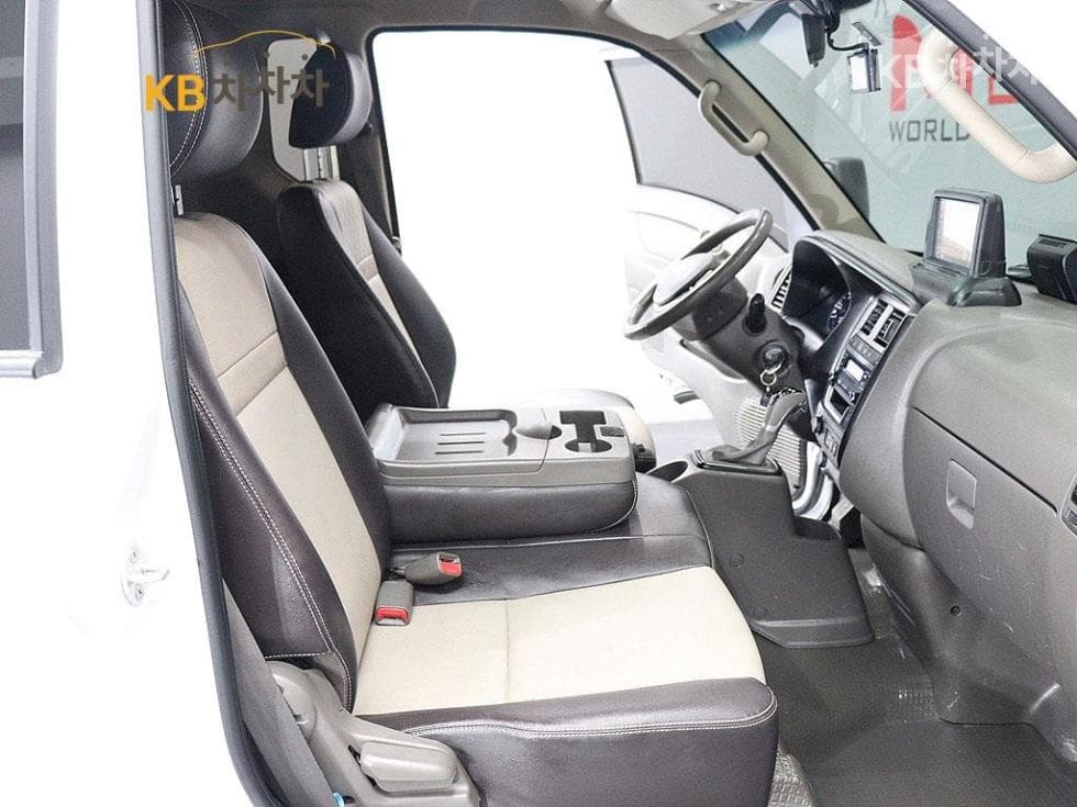 Hyundai Porter 2Extra Long Super Cab CRDi Smart - 16
